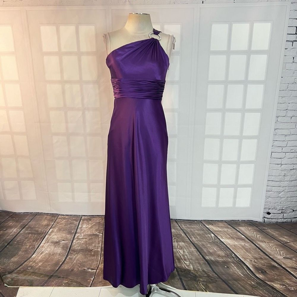 Adrianna Papell purple satin one shoulder rhinestone embellished gown size 4
